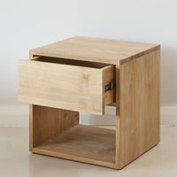 Hudson Bedside