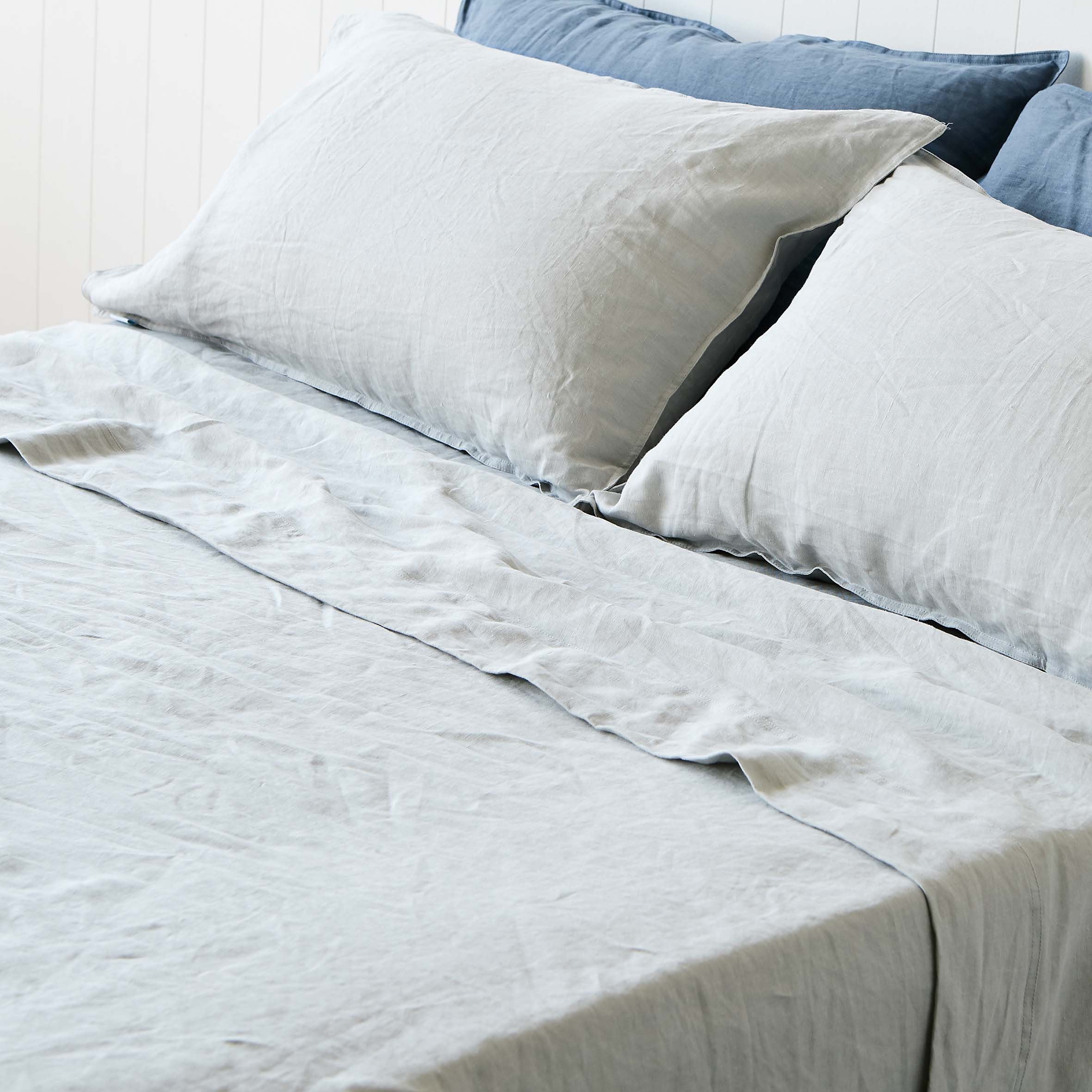 Manhattan Grey Flat Sheet Montauk